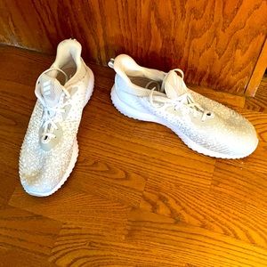 Adidas Bounce Tennis Shoes